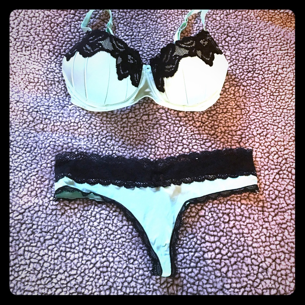 Bra and thong set